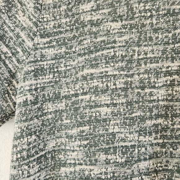 Andree by Unit Size Medium Short Sleeve Peplum Top High/Low Hem - Picture 3 of 5